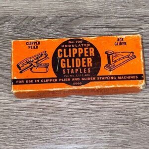 Vintage ACE Undulated Clipper Glider Staples No 700, In Original Box, USA
